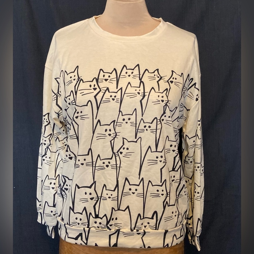 Adorable Kitty Cat Patterned Cream Long Sleeve Sweatshirt | Meerkat Kitty